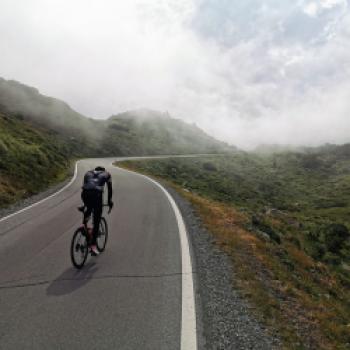 Auf der Silvretta Hochalpenstraße geht es in die Wolken - (c) Maren Recken