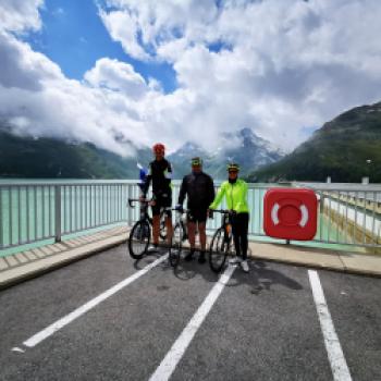 Und pünktlich zum Gipfelfoto reißen die Wolken auf - (c) Maren Recken