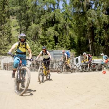 Frauenpower downhill am Reschenpass - das Women’s Bike Camp am Reschenpass ist eine Traditionsveranstaltung - (c) Anne Kaiser