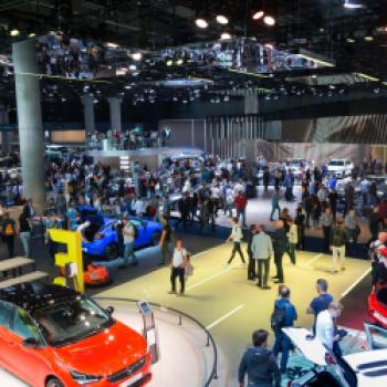 Auch in der Ausstellungbereich der IAA-MOBILITY spielt das Thema E-Mobilität eine große Rolle - (c) IAA Mobility