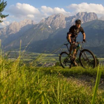 Per E-Bike zum Kletterabenteuer - (c) TVB Osttirol