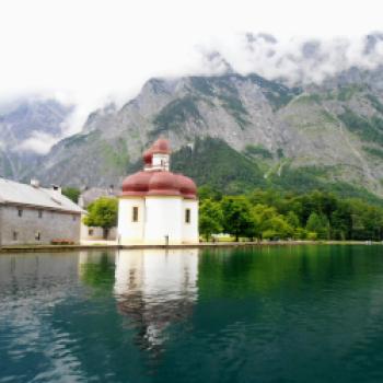 Die Wallfahrstkirche St. Bartholomä ist nur per Boot erreichbar - (c) Christine Kroll