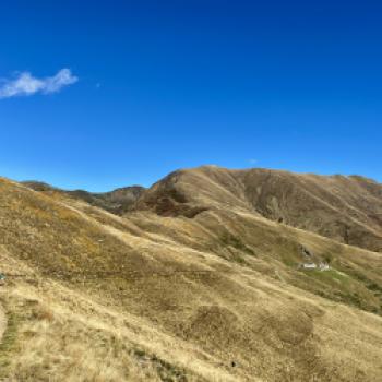 Endlos zieht sich der Höhenweg unterhalb des Monte Bars dahin - (c) Christine Kroll