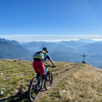 Trail with a View - (c) Christine Kroll