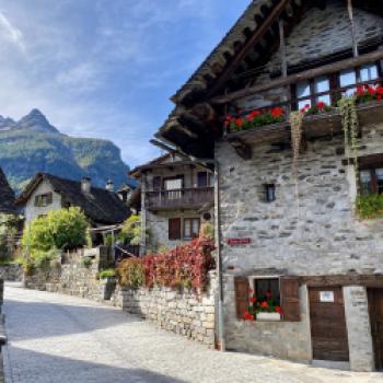 In Sonogno am Ende des Tals scheint die Zeit stehen geblieben zu sein - (c) Christine Kroll