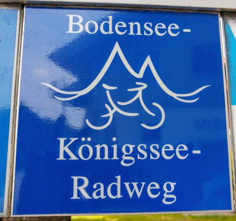 Der Bodensee-Königssee-Radweg führt 453 km von Lindau am Bodensee quer durch Bayern bis nach Schönau am Königssee - (c) Christine Kroll Der Bodensee-Königssee-Radweg führt 453 km von Lindau am Bodensee quer durch Bayern bis nach Schönau am Königssee - (c) Christine Kroll