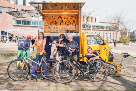 Der Van, der kostenlos Fahrräder repariert, ‚Selle Royal support Cyclists on the Road‘ geht in ihr sechstes Jahr - (c) Selle Royal Der Van, der kostenlos Fahrräder repariert, ‚Selle Royal support Cyclists on the Road‘ geht in ihr sechstes Jahr - (c) Selle Royal