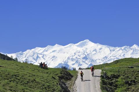 Rocky Reit im Winkl – im Winter ein amtlich verbrieftes Schneeloch, im Sommer eine coole/kolossale E-Bike-Arena für episches/elektrisches Soulbiking – ein echt cooler Topspot für E-Biker ... - (c) Norbert Eisele-Hein Rocky Reit im Winkl – im Winter ein amtlich verbrieftes Schneeloch, im Sommer eine coole/kolossale E-Bike-Arena für episches/elektrisches Soulbiking – ein echt cooler Topspot für E-Biker ... - (c) Norbert Eisele-Hein