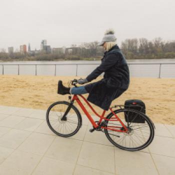 13,75 KG – So leicht kann e-biken sein. Das BZEN Amsterdam 2020 lässt seine Fahrer scheinbar durch die Stadt schweben - (c) BZEN