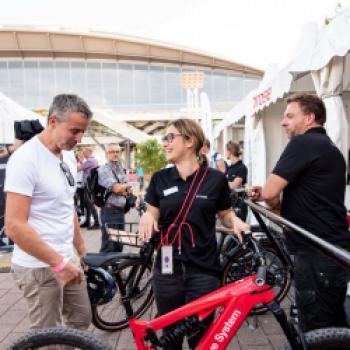 Umfangreiche Beratung zum e-Bike Kauf auf der IAA-MOBILITY - (c) IAA Mobility