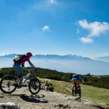 Biken und Genießen am Kalterer See - Genussvoll oder hoch hinaus? - (c) Christine Kroll