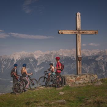 Fahrradurlaub in der Ferienregion Hall-Wattens - Mit dem e-Bike zum Glugezer Schartenkogel - (c) hall-wattens.at