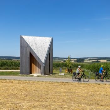 Sieben Kapellen – eine Radtour  Einzigartige Architektur im Dillinger Land in Bayerisch-Schwaben - Kapelle Frank Lattke Oberbechingen  - (c) Heiko Grandel