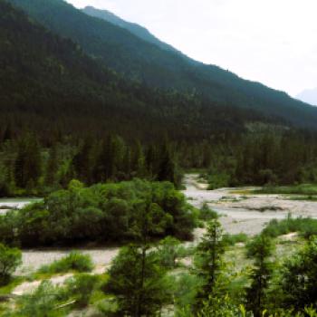 Die wilde, naturnahe Isar zwischen Krün und Sylvensteinstausee - (c) Jörg Bornmann