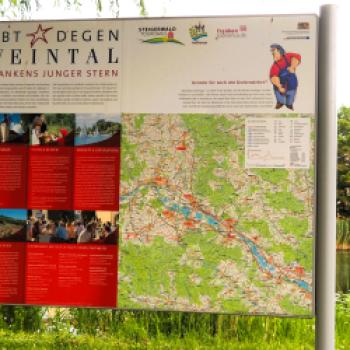 „terroir f Punkt Abt-Degen-Weintal", Ein magischer Ort am Abt-Degen-Weintal-Radweg für Genießer fränkischer Weine und der malerischen Landschaft der Haßberge - (c) Jörg Bornmann