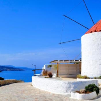 Fast schon exotisch: Radfahren zwischen Blau und Bergen auf der Kykladeninsel Naxos- (c) Lutz Bäucker