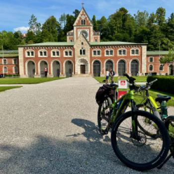 Bad Reichenhall: Jenseits von Thermalbad und Saline lockt am Fuße der „Schlafenden Hexe“ eine wildromantische Bergwelt zum Radeln und Mountainbiken - (c) Armin Herb