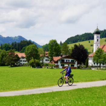 Vom Ostallgäuer Alpenvorland an die „Allgäuer Riviera“ am Hopfensee - (c) Armin Herb