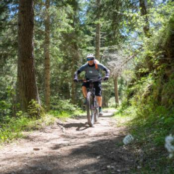 Genussvoll durch die Dolomiten: mit dem E-Bike geht das trotz Höhenmetern, auch für untrainierte Radler - (c) Maren Recken